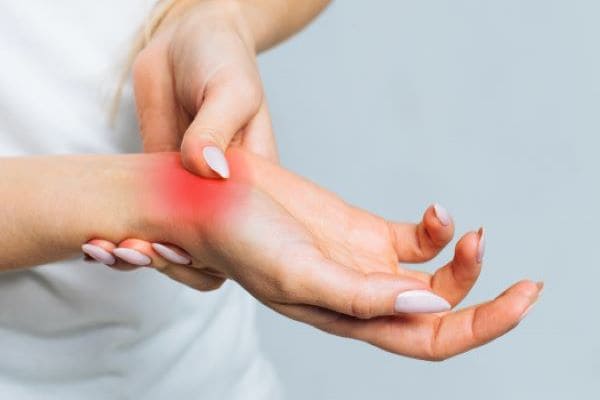 Best hospital for hand and shoulder pain treatment in bhuj kutch